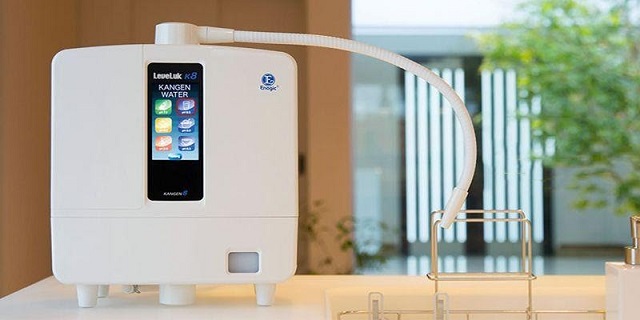 Máy lọc nước Kangen K8 có khối lượng 5kg vô cùng gọn nhẹ Máy lọc nước Kangen K8 có khối lượng 5kg vô cùng gọn nhẹ