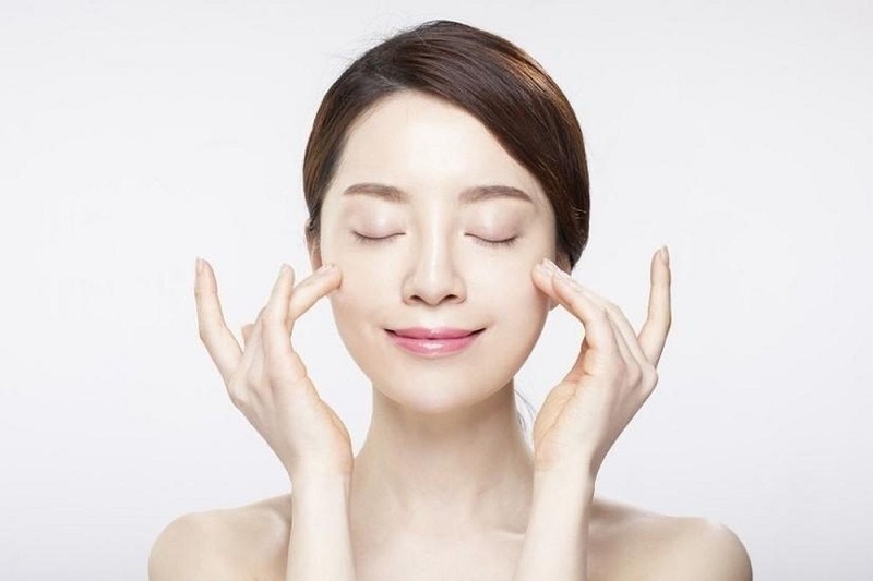 Tính axit trong nước gần giống với môi trường da mặt
